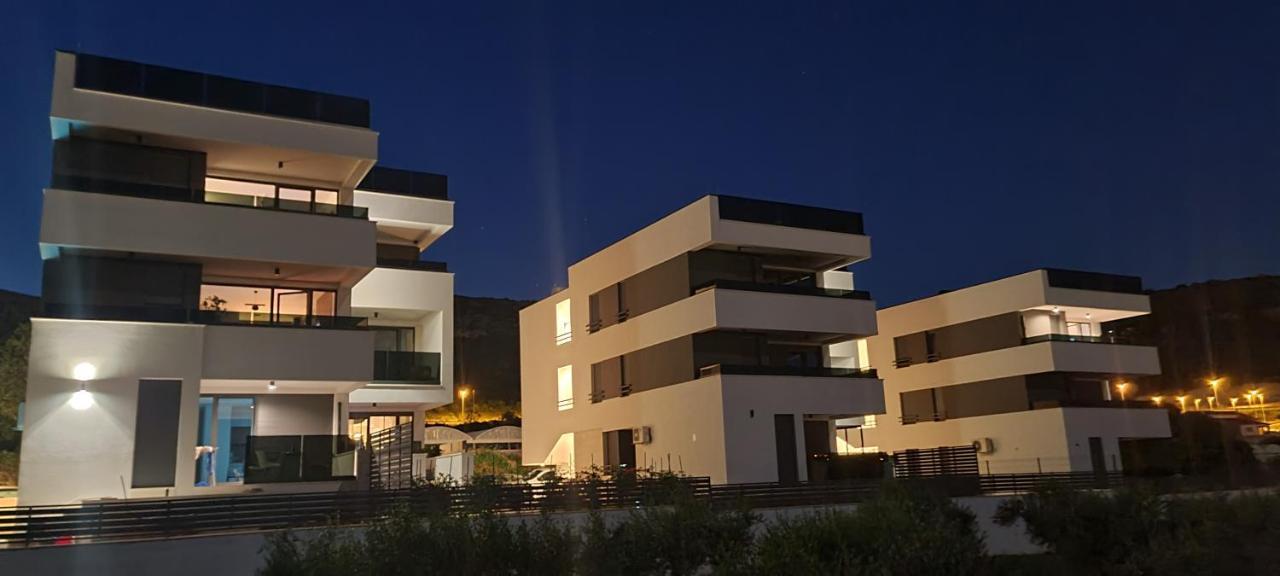 Apartman Marcelina 1 With Private Pool Trogir Exteriör bild