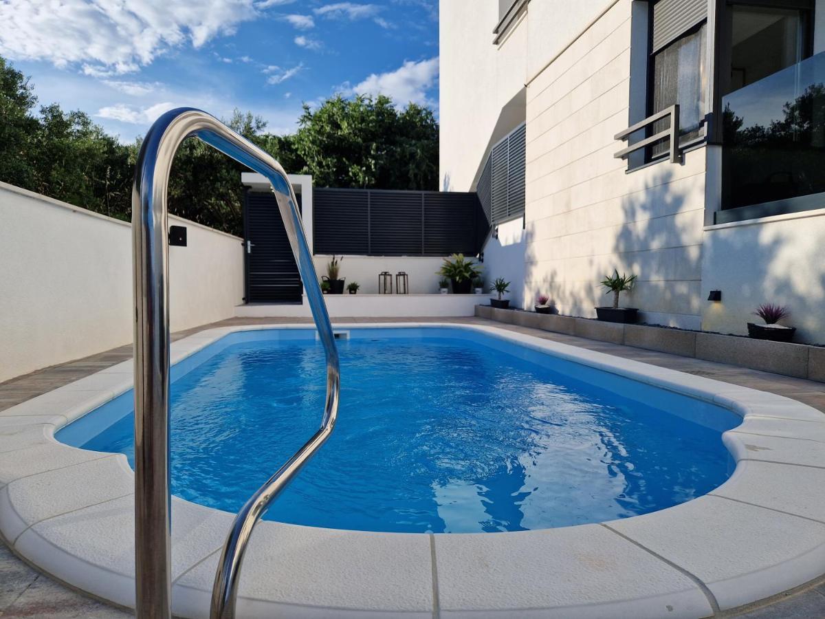 Apartman Marcelina 1 With Private Pool Trogir Exteriör bild